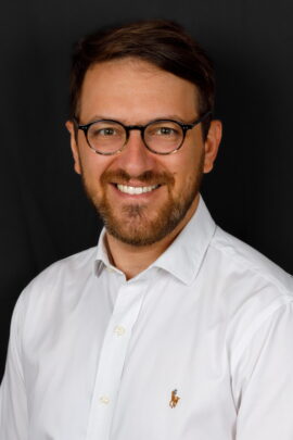 Kiss Gábor Praxismenedzser, dentálhigiénikus